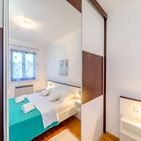 Grbic 2 By Interhome Lägenhet