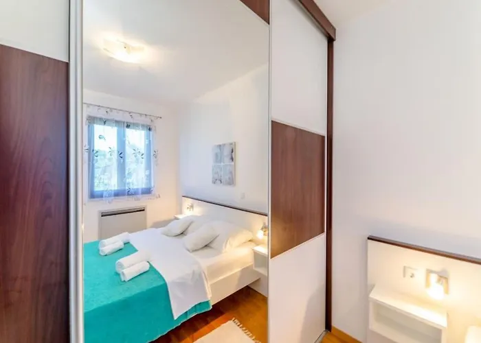 Grbic 2 By Interhome Lägenhet